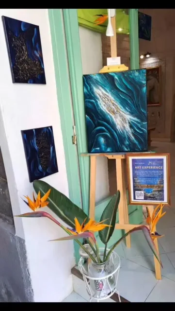 Live the experience, enjoy any single
moment of painting with the Artist Juliana Moura! For more info & booking:
Phone/whatsapp +39 3349478901